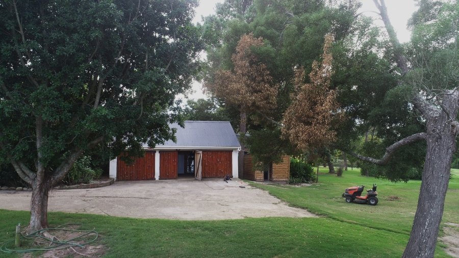 To Let 5 Bedroom Property for Rent in Rheenendal Western Cape